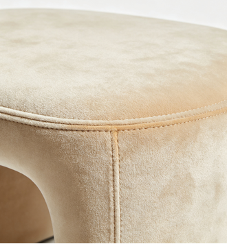 Sundqwq - Poggiapiedi curvo velluto beige con manico, gambe in legno